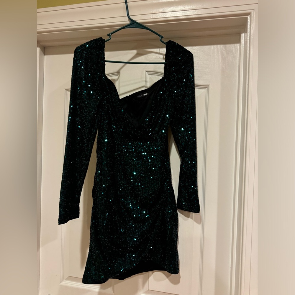 Fashion Nova dress size 4, great condition